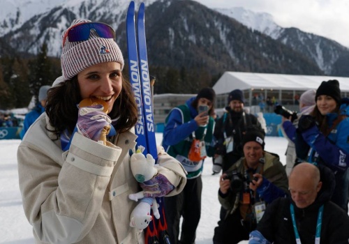 Najpierw okradła koleżankę, a teraz pokonała ją na ZIO! Podwójne złoto dla gwiazdy