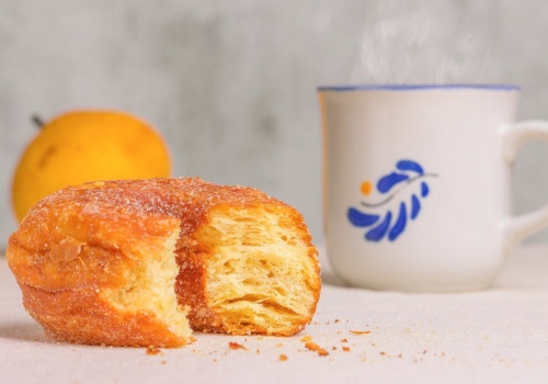 Tak „odchudzisz” pączki. Wypróbuj przepisy na pieczone pączki o mniejszej liczbie kalorii. To fit propozycja na Tłusty czwartek