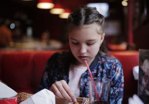 Otyłość dzieci w Polsce wymyka się spod kontroli. Już dziś 9-latki mają BMI groźne dla zdrowia