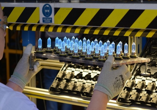 Czy to koniec oświetlenia marki Philips? Tragiczne skutki upadku koncernu – fabryka w Pabianicach na krawędzi.