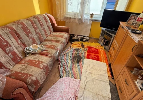 Zgon w bloku a bezpieczeństwo sąsiadów – czy skażenie może się rozprzestrzeniać?