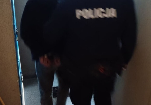 Groził matce śmiercią i szarpał ją. Pijany 48-latek aresztowany na 3 miesiące