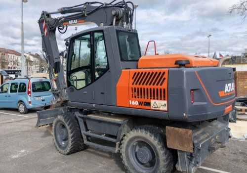 Znany producent koparek złożył wniosek o upadłość. Istnieje od ponad 100 lat