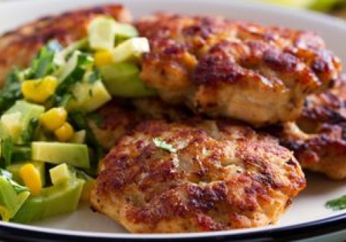 Pyszne i lekkie mielone robię z tego mięsa. Są delikatne, miękkie w środku, a z zewnątrz przyjemnie chrupią