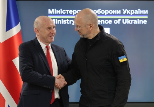 Healey: Wielka Brytania i sojusznicy przekażą Ukrainie 35 mld dolarów