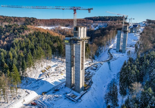 Via Carpatia w zimowej aurze. Roboty drogowe na S19 postępują mimo pogody