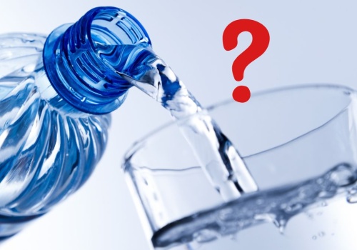 Eksperci przebadali wodę z supermarketów. Wybrali najgorszą