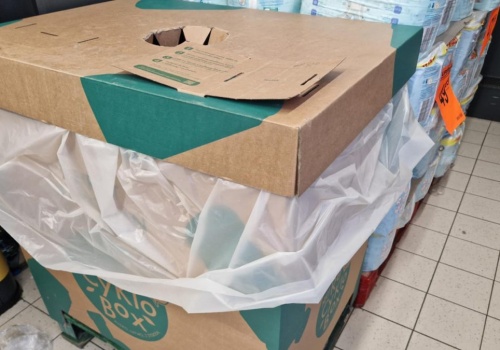 Pudełko w Biedronce to nic. Dajmy medal pani kierownik