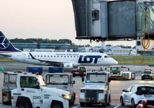 LOT rośnie w siłę. 15 nowych tras, ale na horyzoncie widać droższe bilety