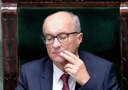 Minęło kilka dni, a o Czarzastym znowu jest głośno. Ta decyzja dla Tuska oznacza jedno