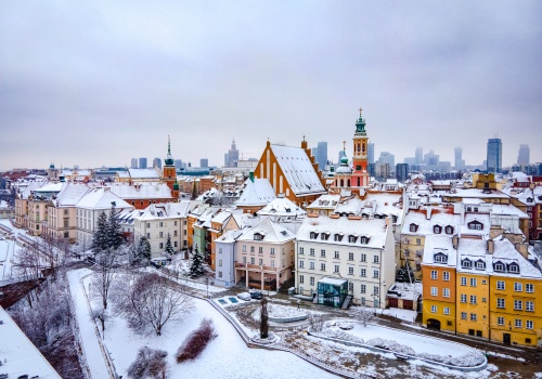 Kolejny zimowy paraliż Warszawy? Śnieżyce i oblodzenia w prognozie na najbliższe dni