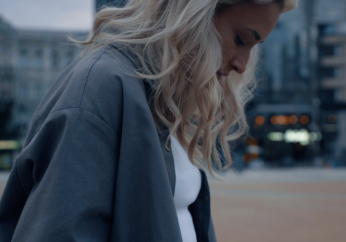 Odprowadzanie dziecka do żłobka to najtrudniejsze 5 minut dnia. Matkom emocje dają w kość