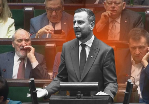 Kosiniak-Kamysz bez znieczulenia i okrzyki Macierewicza. Tak przyjmowali SAFE