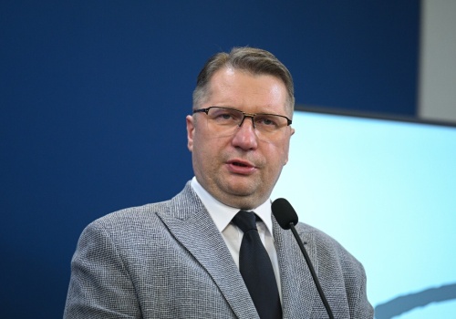 Status osoby najbliższej. Czarnek: Na to pozwolić nie można!