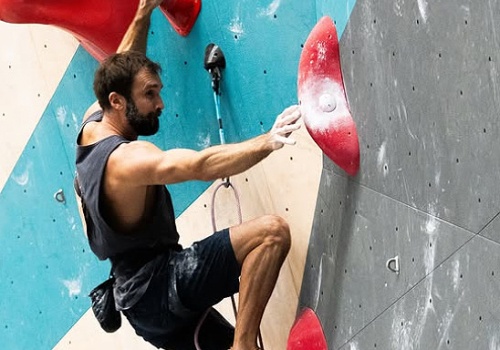 Chris Sharma kończy Mistrzostwa USA w prowadzeniu na 24. miejscu