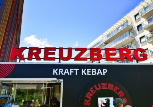 Filip Chajzer otwiera kolejne food trucki z kebabem