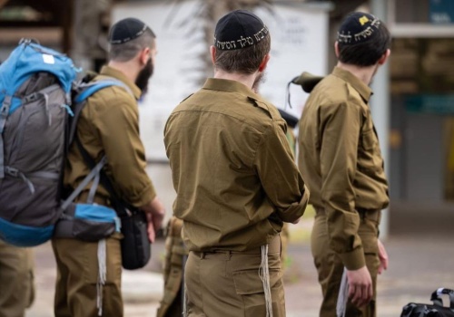 Izrael aresztuje podejrzanych o wykorzystanie tajemnic wojskowych do obstawiania zakładów na Polymarket