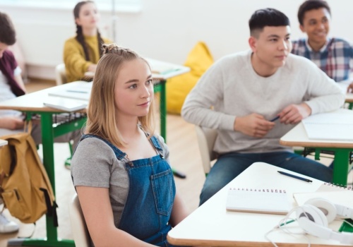 Jakie są szkoły policealne bez matury? Przykładowe kierunki, dzięki którym zyskujesz praktyczne kwalifikacje