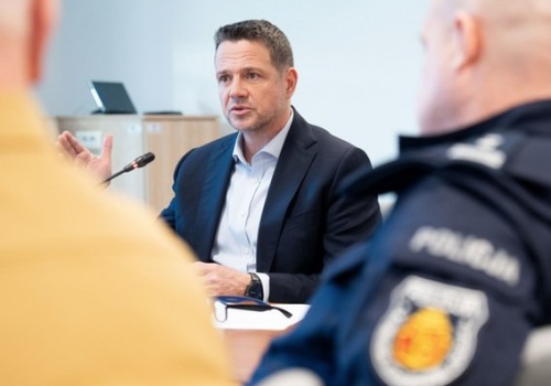 Dokąd jeździł Rafał Trzaskowski? Zestawienie podróży służbowych prezydenta Warszawy