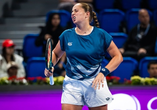Jelena Ostapenko rozbita. 19-latka powalczy o tytuł