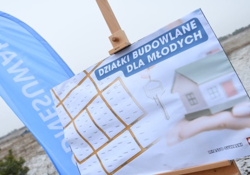 Miasto w Polsce sprzedaje działki za pół ceny. Tak chcą zatrzymać młodych mieszkańców