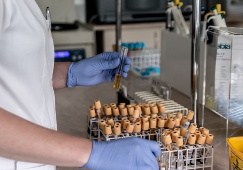 Ile naprawdę zarabiają pielęgniarki. Znamy oficjalne stawki