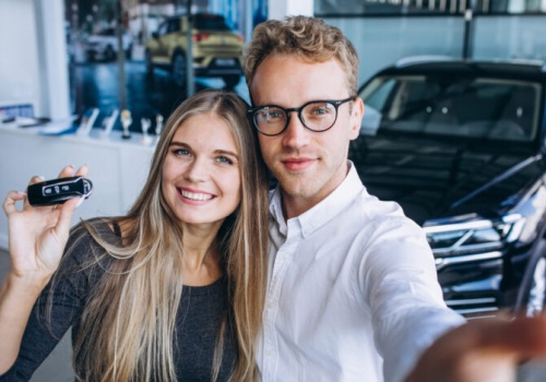 Kobiety i mężczyzn łączą używane SUV-y, ale różnice wciąż istnieją – raport z okazji Dnia Zakochanych