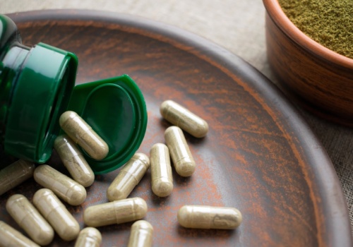 Brał suplement z popularnym składnikiem. Skończyło się przeszczepem wątroby