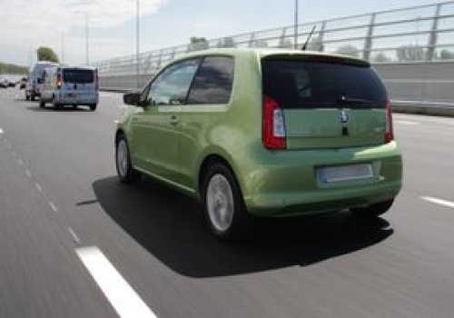 Nastolatki za kierownicą. Najgorzej jest nocą. Nowy raport UE