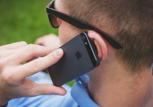 Nieznany numer z Holandii. Dzwonią i proszą o kontakt