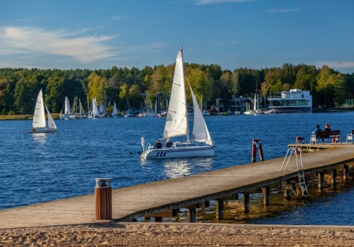 Dopłacą do wakacji, ale przed sezonem. Sprawdź, kto skorzysta