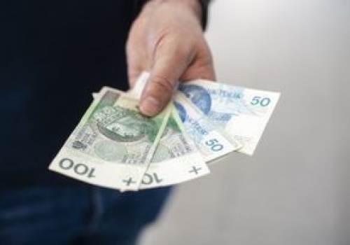 Pożyczyłeś pieniądze rodzinie? Tego terminu musisz pilnować