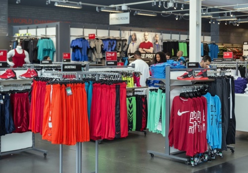 Nike wskrzesza swoją legendarną markę. Klasyka z lat 90. powraca w nowej odsłonie