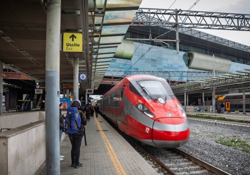 Kolejny prawdopodobny sabotaż na kolei we Włoszech. Wiadomo, co zrobili sprawcy