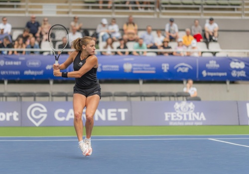Tenis ziemny: Finał bez Mai Chwalińskiej.