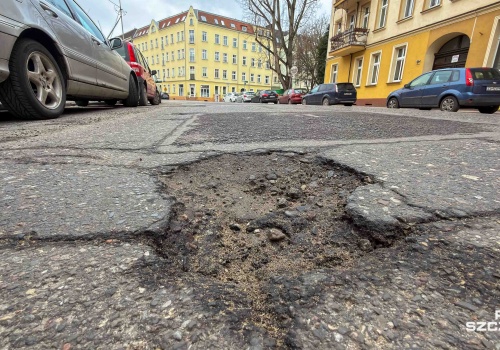 Remont ul. Emilii Plater. Wykonawca czeka na poprawę pogody