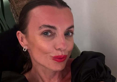 Sukienka Kasi Sokołowskiej to karnawałowa petarda. Jej stylizacja robi furorę w sieci