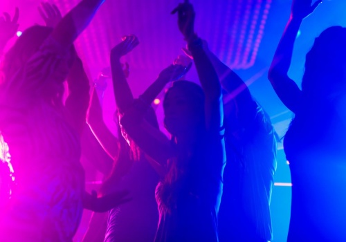 Najpierw wrzucali kobietom pigułki do drinków. Teraz przerzucili się na to. 