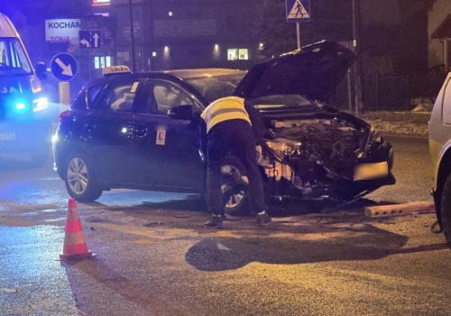 Wyjeżdżała z osiedla w Lublinie. Doprowadziła do zderzenia z nadjeżdżającą Toyotą