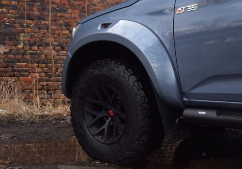 Arktyczny pick-up na polskich drogach. Na bulwarach zrobi większe wrażenie, niż niejedno Ferrari