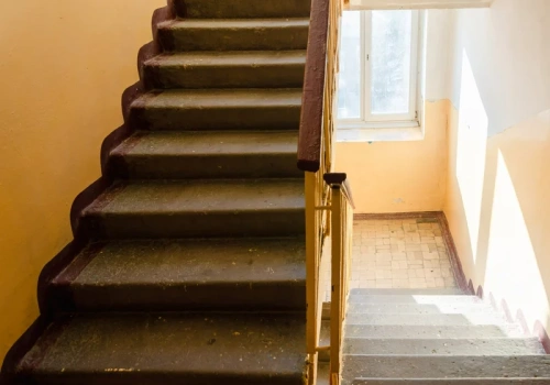 Pękła rura, sąsiedzi zalani? I kto ma za to zapłacić? To zależy