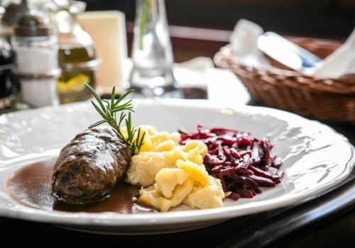 Idealne na niedzielny obiad. Staropolskie zrazy, które rozpływają się w ustach