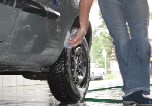 Własna gąbka na myjni bezdotykowej. Wolno czy nie?