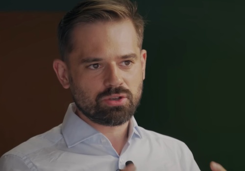 YouTuber napisał, że spotkał Nawrockiego w Puszczy Białowieskiej. Po fali hejtu usunął wpis. „Fajnie było pogadać”