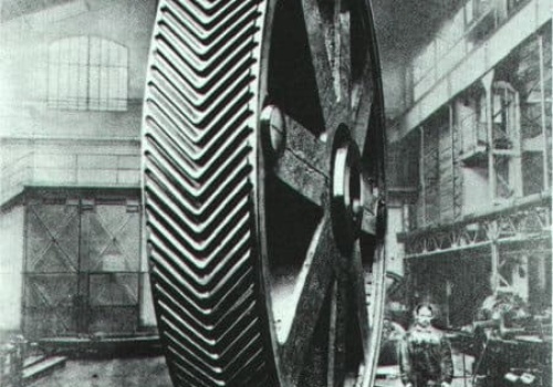 W Kurierze Lwowskim dawne zakłady Skody reklamowały sprzedaż kół zębatych Citroën