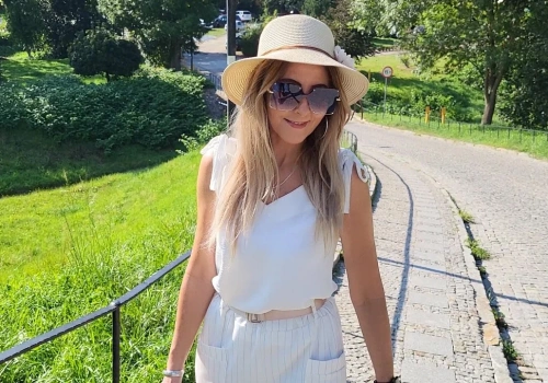 ANYA – To właśnie miłość (Official Video)