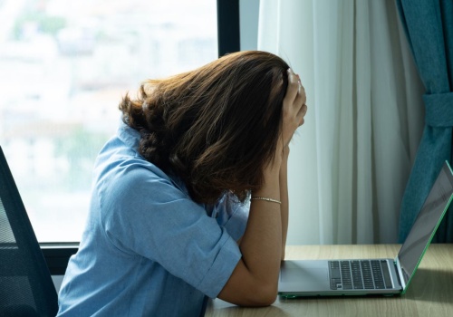 Koniec z pracą 8-16 i życiem w biegu? Już nie work-life balance. Teraz ludzie stawiają na 