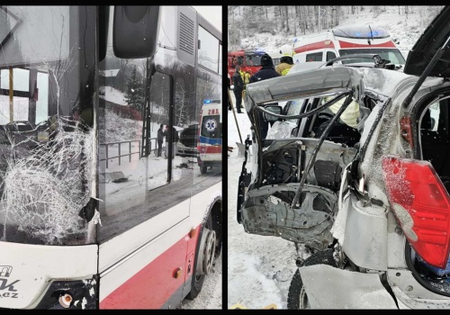 Wójt ruszył na pomoc po zderzeniu autobusu z osobówką