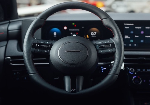 Z silnikiem 1.6 160 KM, 620-litrowym bagażnikiem i ceną 114 900 zł ten Hyundai ma aż za dużo sensu. LED-y i grzane fotele w cenie