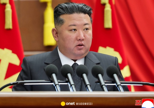 Rodziny żołnierzy otrzymują domy. Kim Dzong Un z ważnym przesłaniem